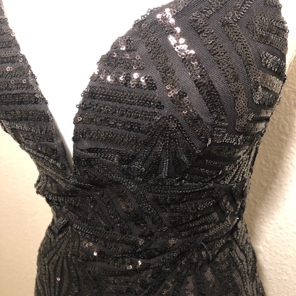 Windsor black sequin mini dress - Picture 3 of 3